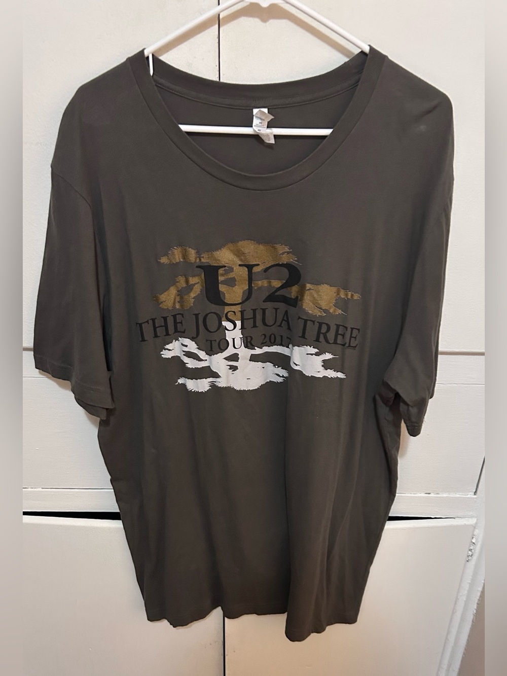 U2 The Joshua Tree Tour 2017 men’s size 2XL shirt